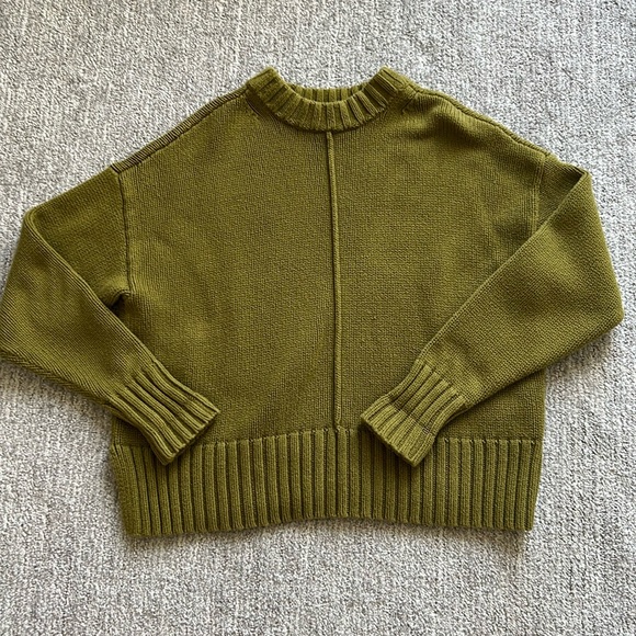 🥳 last chance Green sweater - Picture 1 of 4